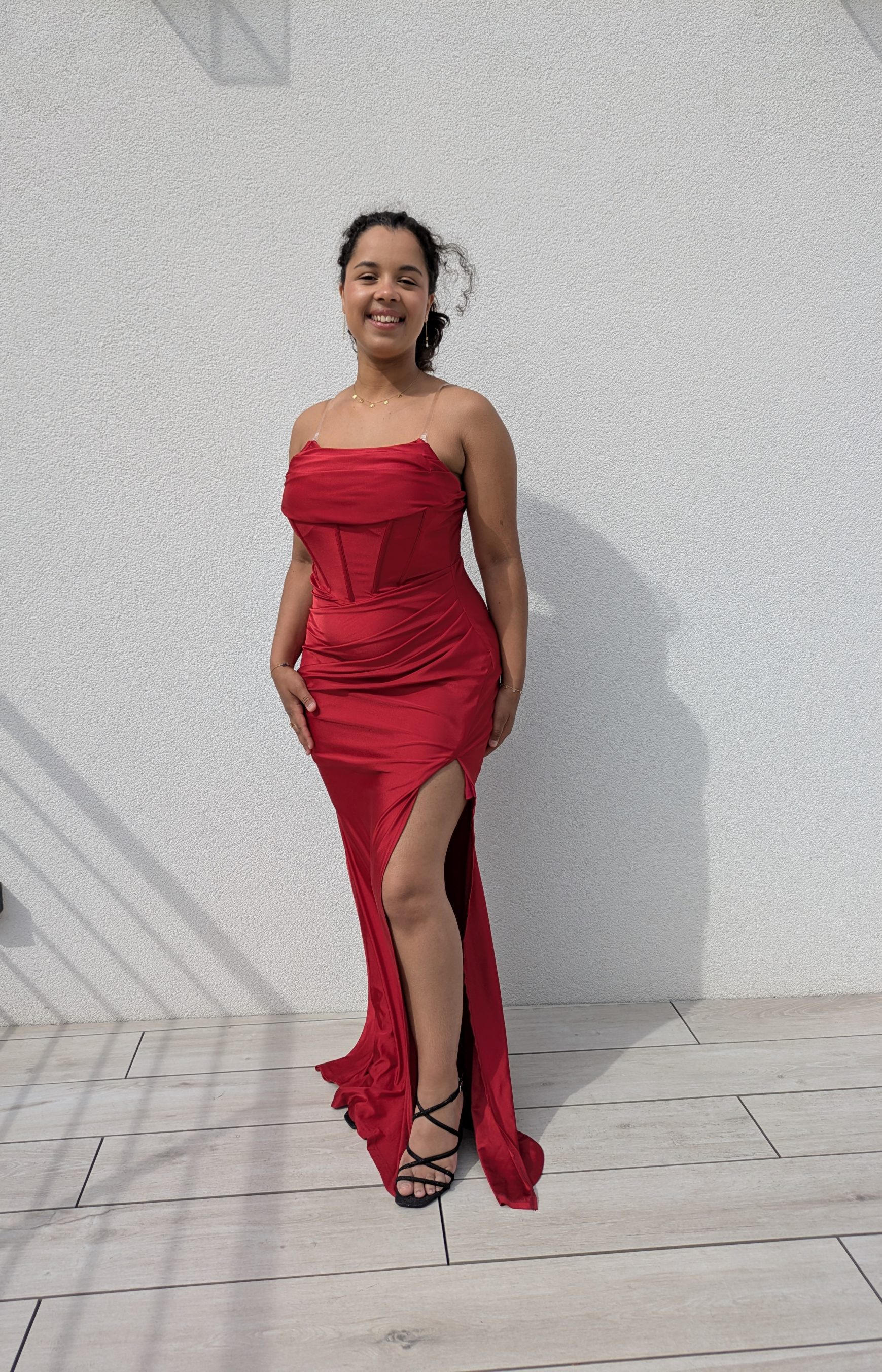 robe rouge sans bretelle-latelier-dagathe.fr
